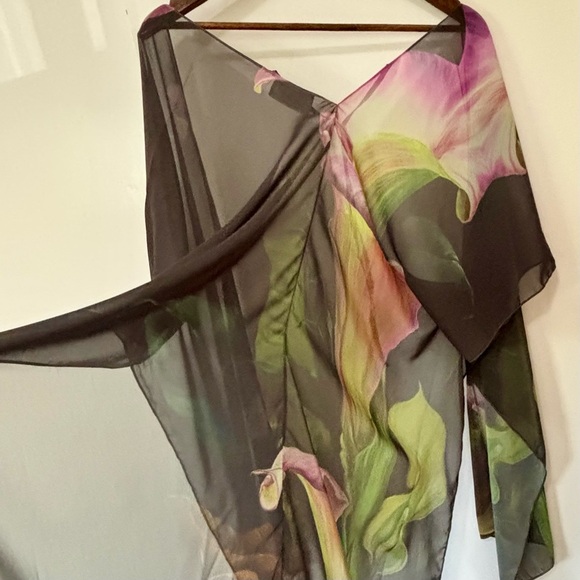 VIDA| Exquisite Sheer Wrap Shawl Open Cardigan w/Calla Lily Design on Black O/S - Picture 6 of 8